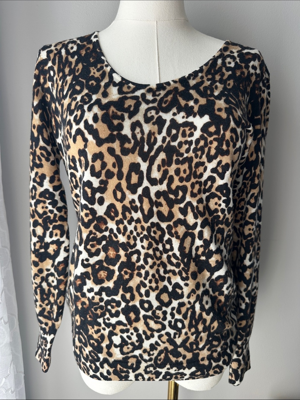 Talbots Women SP 100% Merino Wool Leopard Print Top Mob Wife Office Siren
